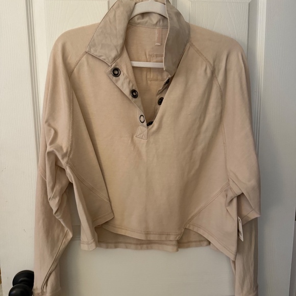 FP Movement Playoff Cropped Pullover - Picture 2 of 3